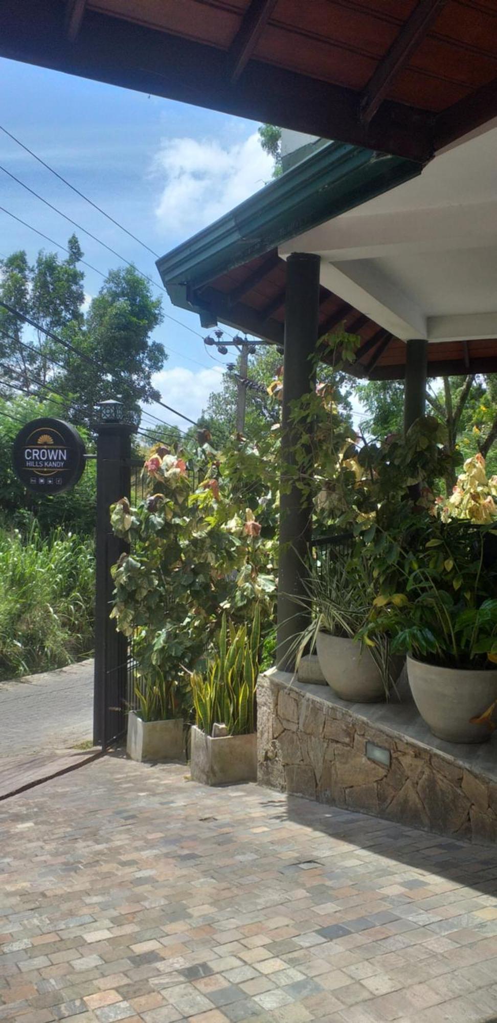 Crown Hills Kandy Inn Exterior foto